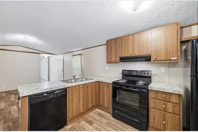 205 E Park Street, Frost, TX 76641 - Photo 5