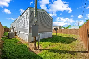 205 E Park St, Frost, TX 76641 - Photo 19