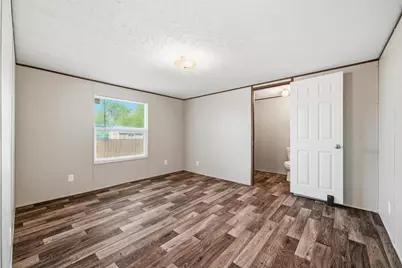 205 E Park Street, Frost, TX 76641 - Photo 9