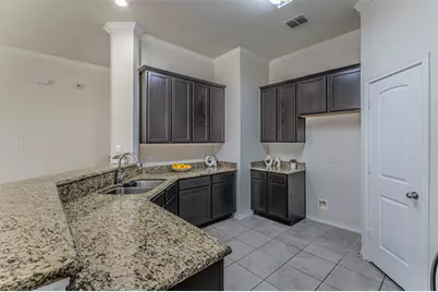 414 Lucky Landing Drive, Wilmer, TX 75172 - Photo 7