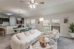 414 Lucky Landing Dr, Wilmer, TX 75172 - Photo 5