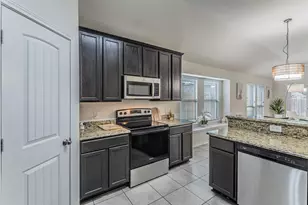 414 Lucky Landing Dr, Wilmer, TX 75172 - Photo 9