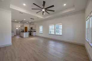 820 Glen Garden, Fort Worth, TX 76104 - Photo 3