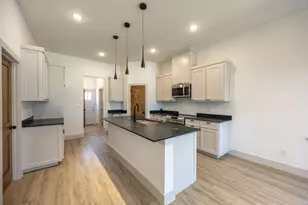 820 Glen Garden, Fort Worth, TX 76104 - Photo 9