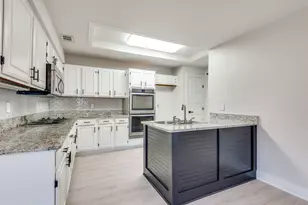 3915 St Christopher Ln, Dallas, TX 75287 - Photo 9