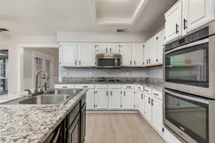 3915 St Christopher Ln, Dallas, TX 75287 - Photo 7