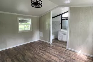 433 Capricorn Dr, Granbury, TX 76049 - Photo 19