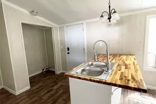 433 Capricorn Dr, Granbury, TX 76049 - Photo 13