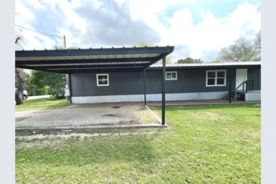 433 Capricorn Drive, Granbury, TX 76049 - Photo 3