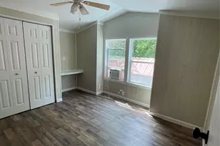 433 Capricorn Dr, Granbury, TX 76049 - Photo 23