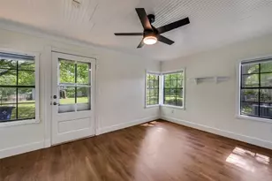 544 NW King St, Burleson, TX 76028 - Photo 19