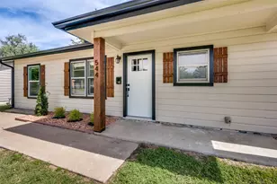 544 NW King St, Burleson, TX 76028 - Photo 1