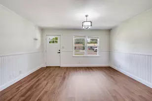 544 NW King St, Burleson, TX 76028 - Photo 9