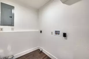 544 NW King St, Burleson, TX 76028 - Photo 33