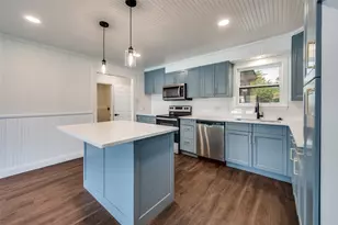 544 NW King St, Burleson, TX 76028 - Photo 15