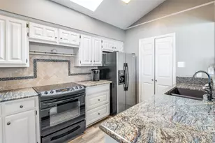 2707 Belmeade Dr, Carrollton, TX 75006 - Photo 9