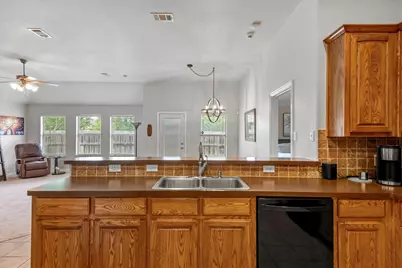 201 Rawhide Street, Waxahachie, TX 75165 - Photo 15