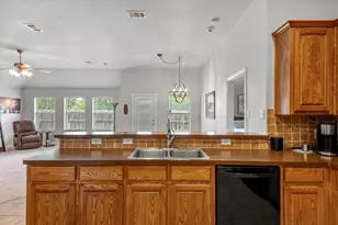 201 Rawhide St, Waxahachie, TX 75165 - Photo 15