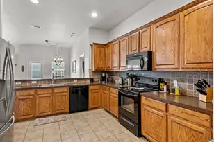 201 Rawhide St, Waxahachie, TX 75165 - Photo 17