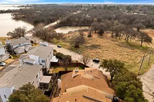 26 Oakbrook Dr, Lewisville, TX 75057 - Photo 29