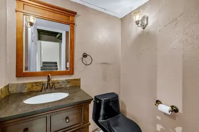 26 Oakbrook Drive, Lewisville, TX 75057 - Photo 11