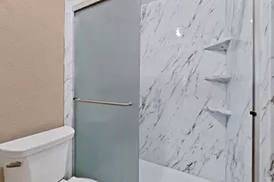 26 Oakbrook Dr, Lewisville, TX 75057 - Photo 15