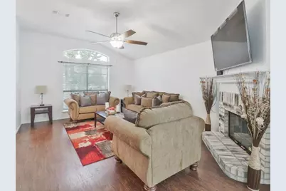 9403 Crimnson, Dallas, TX 75217 - Photo 5