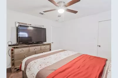 9403 Crimnson, Dallas, TX 75217 - Photo 11