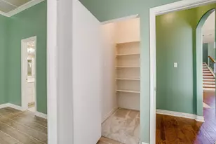 312 Oak Ridge Dr, Burleson, TX 76028 - Photo 23