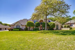 312 Oak Ridge Dr, Burleson, TX 76028 - Photo 1