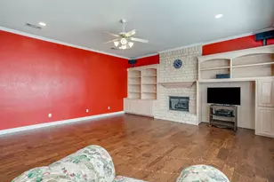 312 Oak Ridge Dr, Burleson, TX 76028 - Photo 25