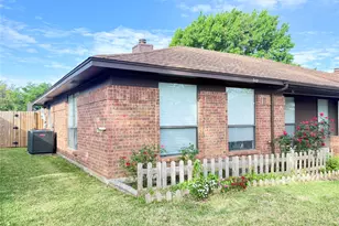 312 Cole St, Garland, TX 75040 - Photo 9