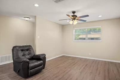 110 Omaha, Stephenville, TX 76401 - Photo 9