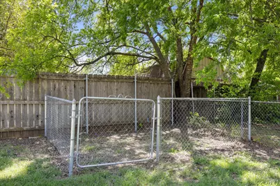 110 Omaha, Stephenville, TX 76401 - Photo 27