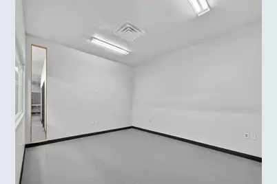 3413 Herring Avenue, Irving, TX 75061 - Photo 19