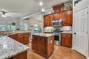 12332 Wagon Bow Dr, Burleson, TX 76028 - Photo 11