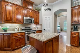 12332 Wagon Bow Dr, Burleson, TX 76028 - Photo 7