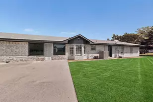 529 Morris Ln, Greenville, TX 75402 - Photo 3