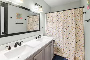 925 Brooks Dr, Cedar Hill, TX 75104 - Photo 13