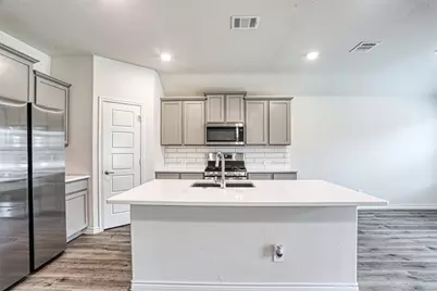 9813 Daisy Mae Lane, Aubrey, TX 76227 - Photo 3