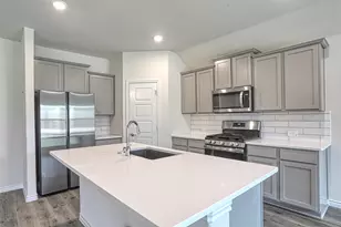 9813 Daisy Mae Ln, Aubrey, TX 76227 - Photo 7