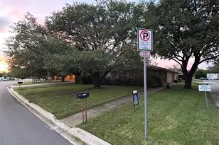 1302 Crescent St, Denton, TX 76201 - Photo 25