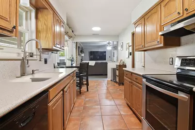 1018 Princeton Place, Cleburne, TX 76033 - Photo 9