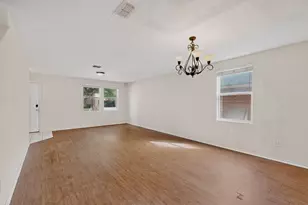 602 Flooded Gum St, Arlington, TX 76002 - Photo 5