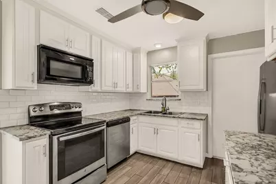 1005 Nottingham Drive, Carrollton, TX 75007 - Photo 17