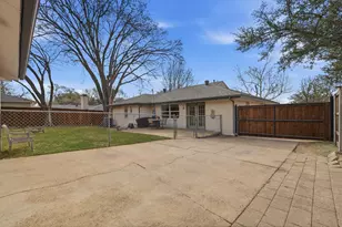 10029 Shadyview Dr, Dallas, TX 75238 - Photo 29
