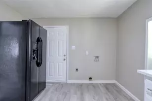 311 W McKinney St, Pilot Point, TX 76258 - Photo 25