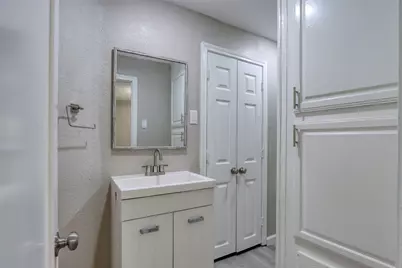 311 W McKinney Street, Pilot Point, TX 76258 - Photo 13