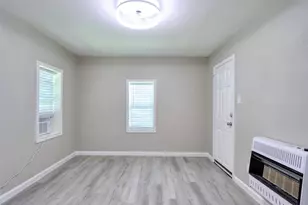 311 W McKinney St, Pilot Point, TX 76258 - Photo 9