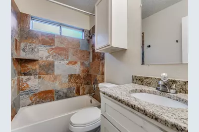 1145 Briar Oaks Drive, Irving, TX 75060 - Photo 17